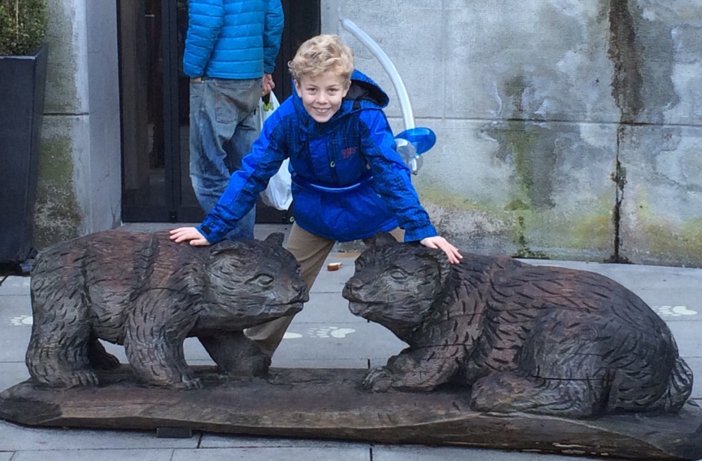 A carving of Mischa and Mascha.