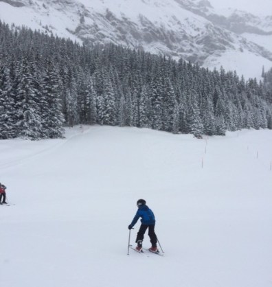 Evan skiing Kandersteg 2016