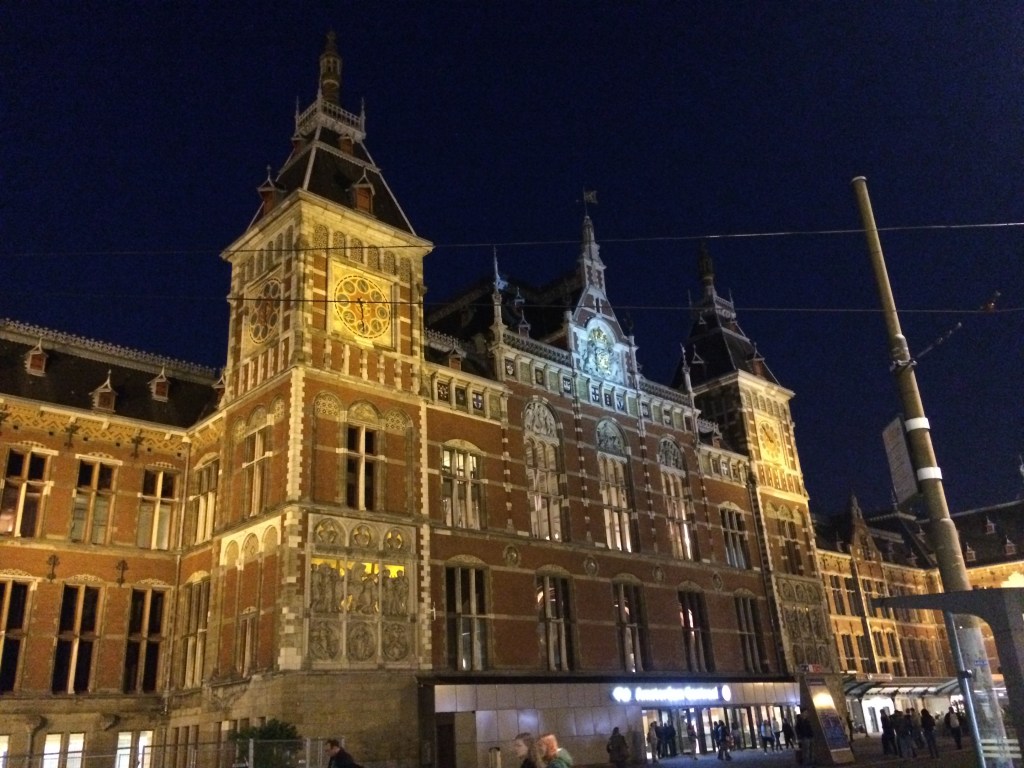 Thelma and Louise Find Art and Red&nbsp;Lights